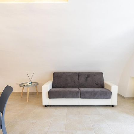 Suite La Scala Del Borgo Cisternino Eksteriør billede